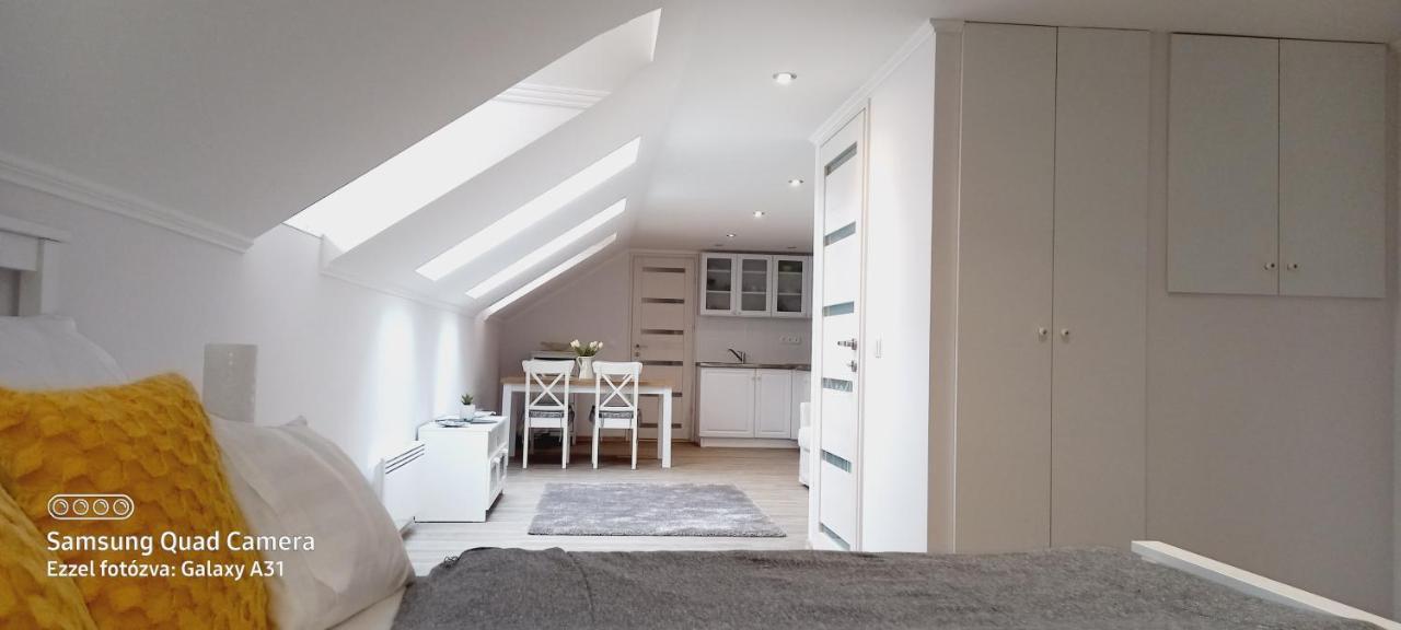 Julia Apartman Eger Exterior photo
